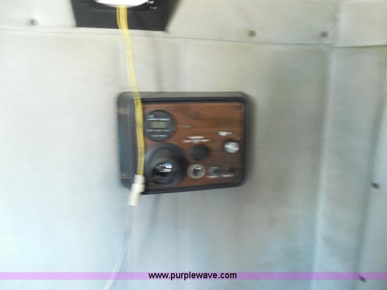 image for item E7698 1997 Freightliner FLD120 semi truck