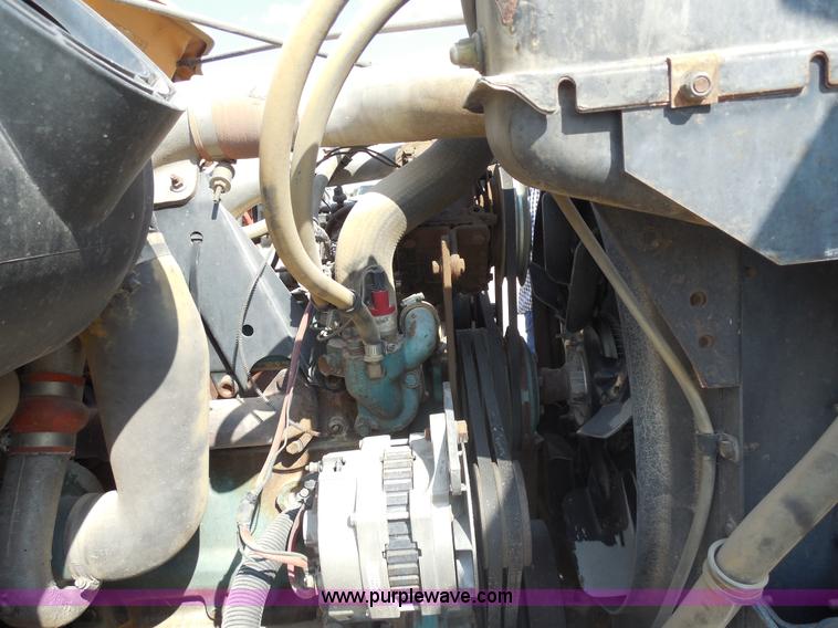 image for item E7699 1993 International 4900 dump truck