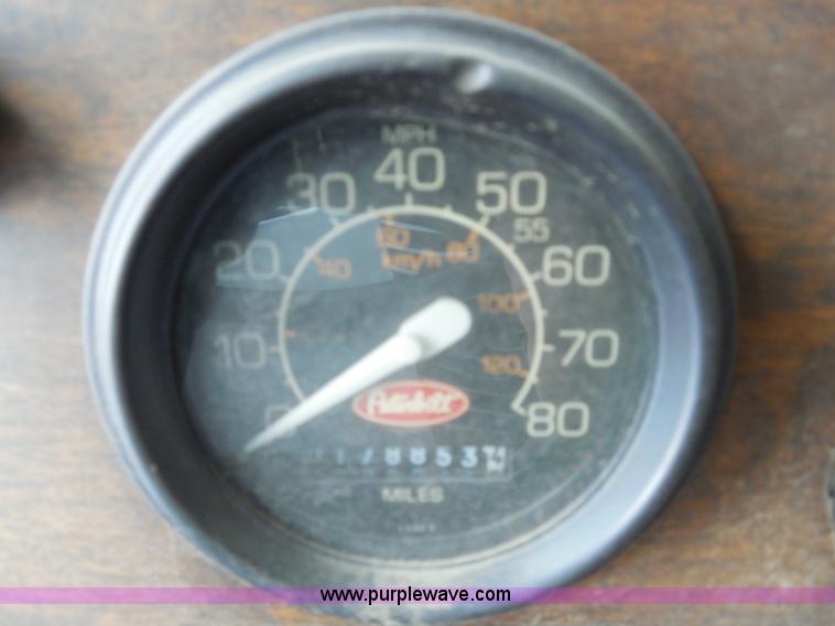 image for item E7700 1995 Peterbilt 362 semi truck