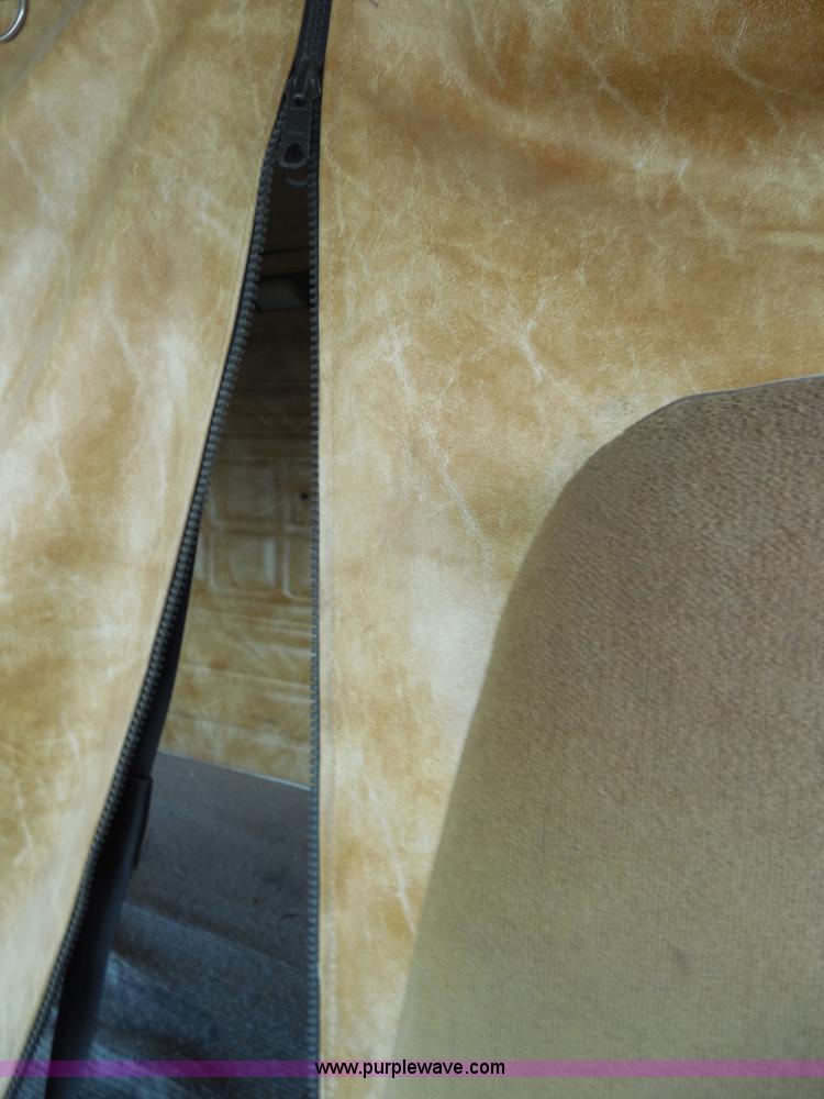 image for item E7700 1995 Peterbilt 362 semi truck