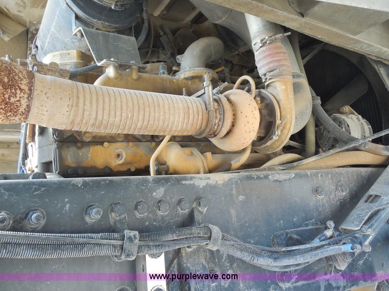 image for item E7700 1995 Peterbilt 362 semi truck