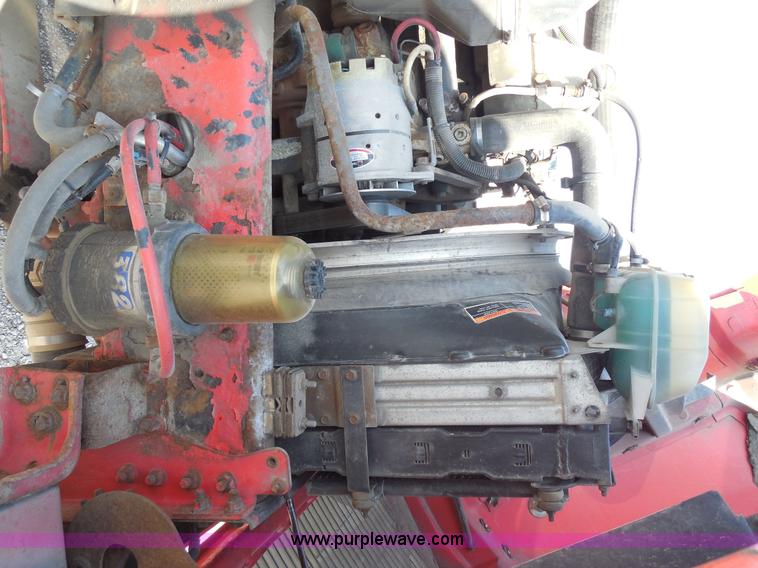 image for item E7701 2000 Volvo VNL semi truck