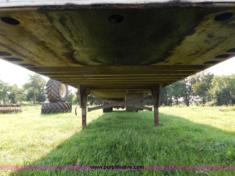 image for item G3418 1996 Utility 48' reefer trailer