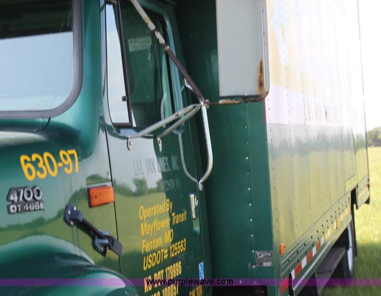 image for item G4042 1996 International 4700 box truck
