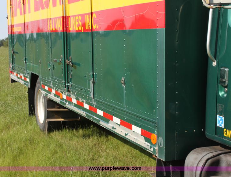 image for item G4042 1996 International 4700 box truck