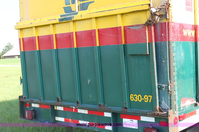 image for item G4042 1996 International 4700 box truck