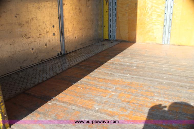 image for item G4042 1996 International 4700 box truck