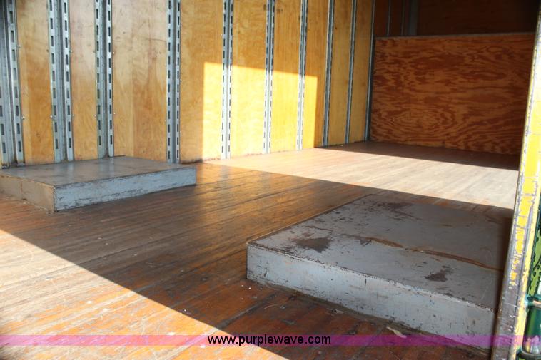 image for item G4042 1996 International 4700 box truck