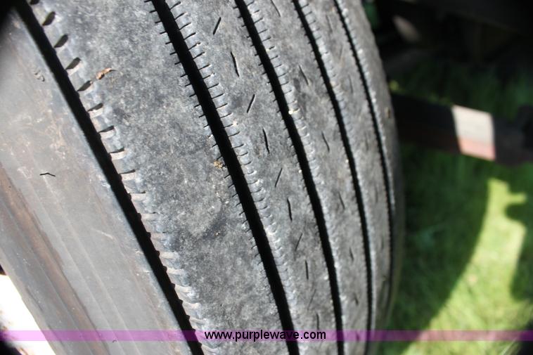 image for item G4042 1996 International 4700 box truck