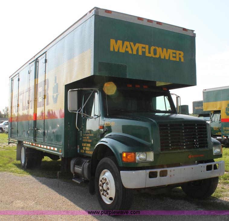 image for item G4054 1991 International 4700 box truck