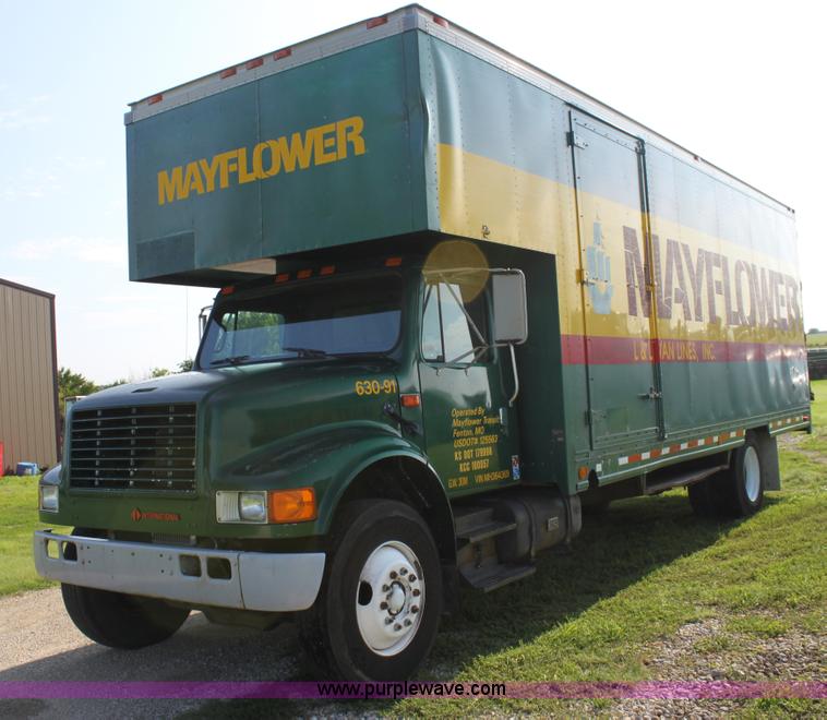 image for item G4054 1991 International 4700 box truck