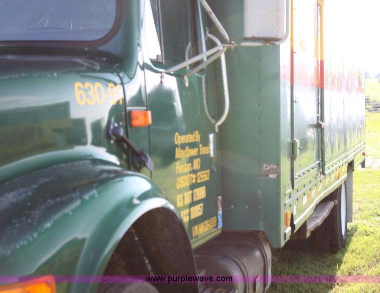image for item G4054 1991 International 4700 box truck