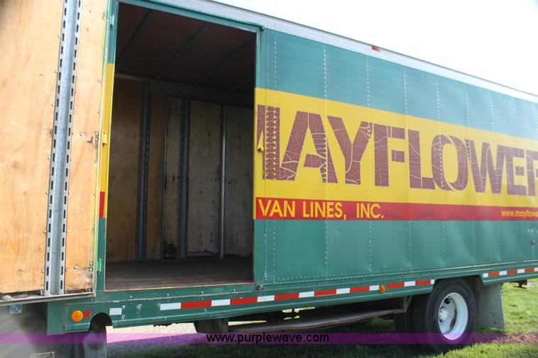 image for item G4054 1991 International 4700 box truck