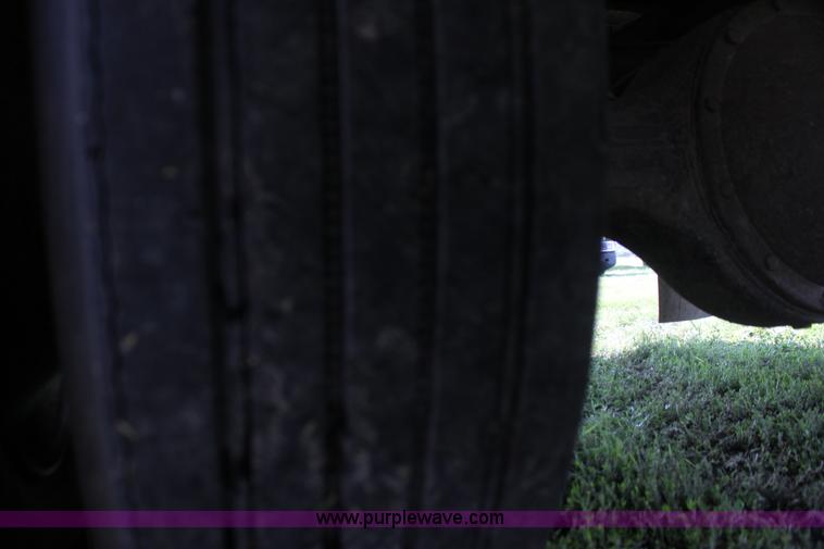 image for item G4054 1991 International 4700 box truck