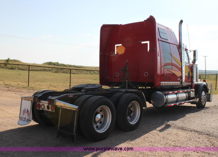 image for item G4127 2006 Western Star 4900EX semi truck