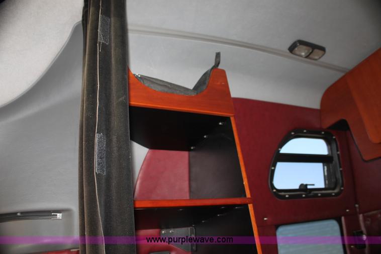 image for item G4127 2006 Western Star 4900EX semi truck