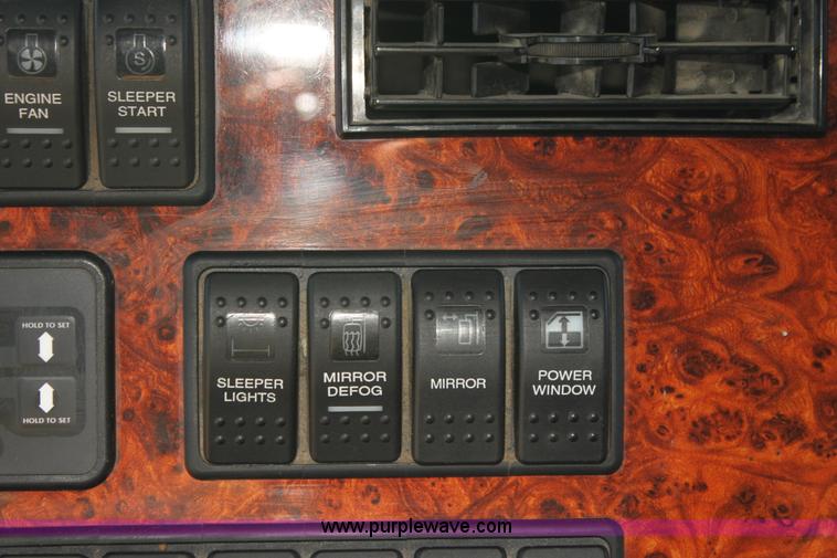 image for item G4127 2006 Western Star 4900EX semi truck