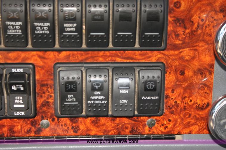 image for item G4127 2006 Western Star 4900EX semi truck