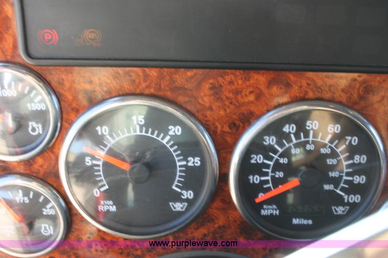 image for item G4127 2006 Western Star 4900EX semi truck