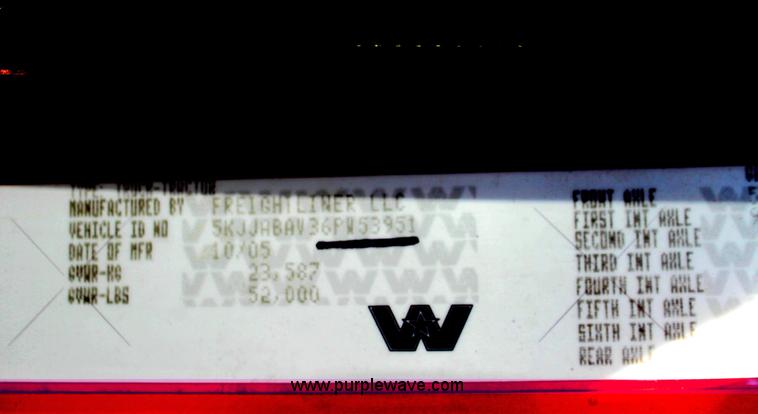 image for item G4127 2006 Western Star 4900EX semi truck