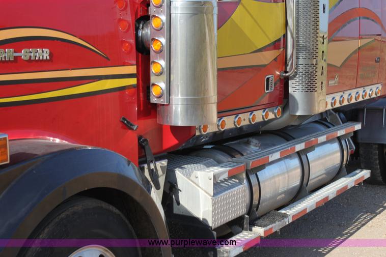 image for item G4127 2006 Western Star 4900EX semi truck
