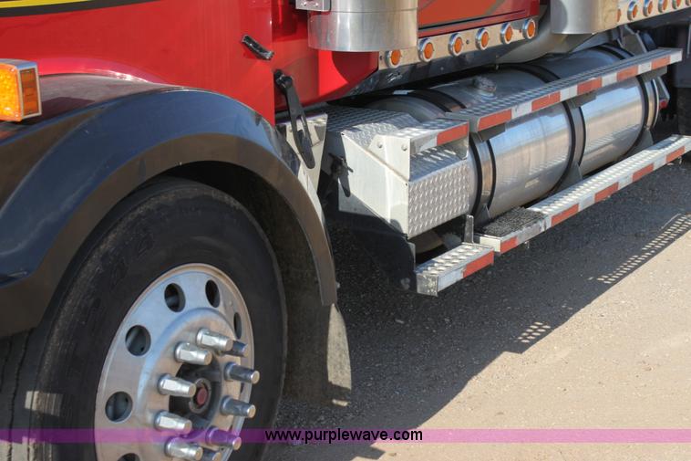 image for item G4127 2006 Western Star 4900EX semi truck