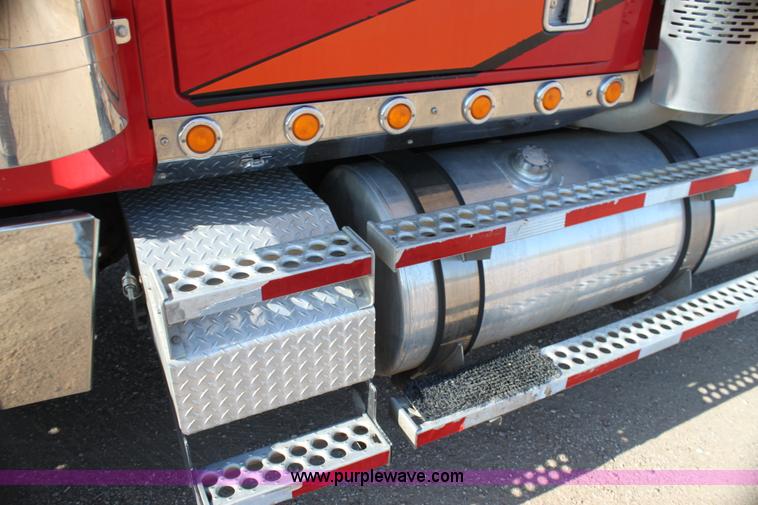 image for item G4127 2006 Western Star 4900EX semi truck