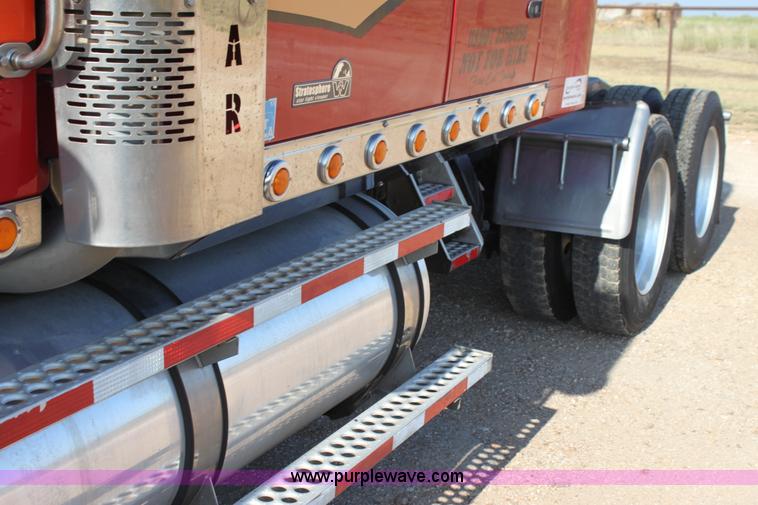 image for item G4127 2006 Western Star 4900EX semi truck