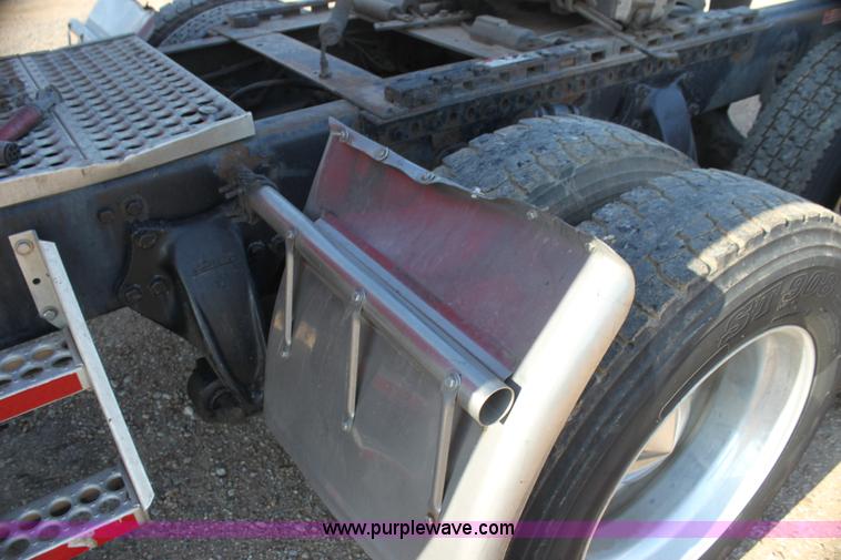 image for item G4127 2006 Western Star 4900EX semi truck