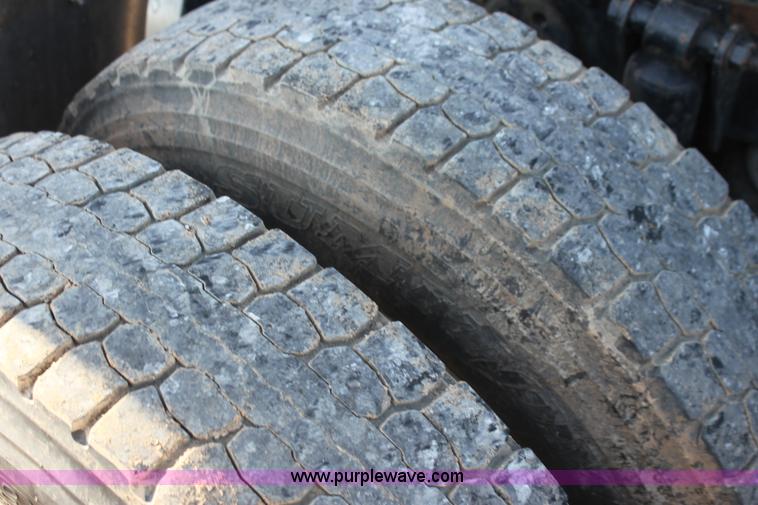 image for item G4127 2006 Western Star 4900EX semi truck