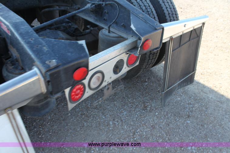 image for item G4127 2006 Western Star 4900EX semi truck