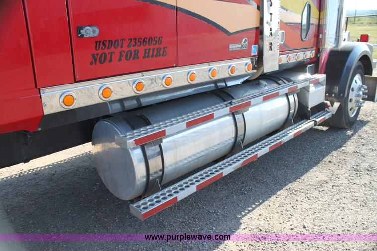 image for item G4127 2006 Western Star 4900EX semi truck