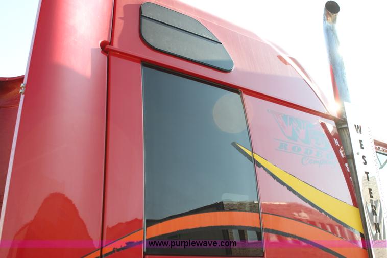 image for item G4127 2006 Western Star 4900EX semi truck