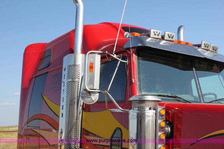 image for item G4127 2006 Western Star 4900EX semi truck