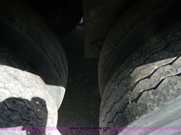 image for item G7990 2000 Great Dane 7411TP-SA dry van trailer