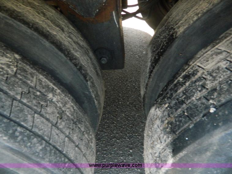 image for item G7990 2000 Great Dane 7411TP-SA dry van trailer