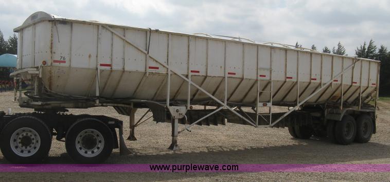 image for item H6314 1998 Trinity 43' belt trailer