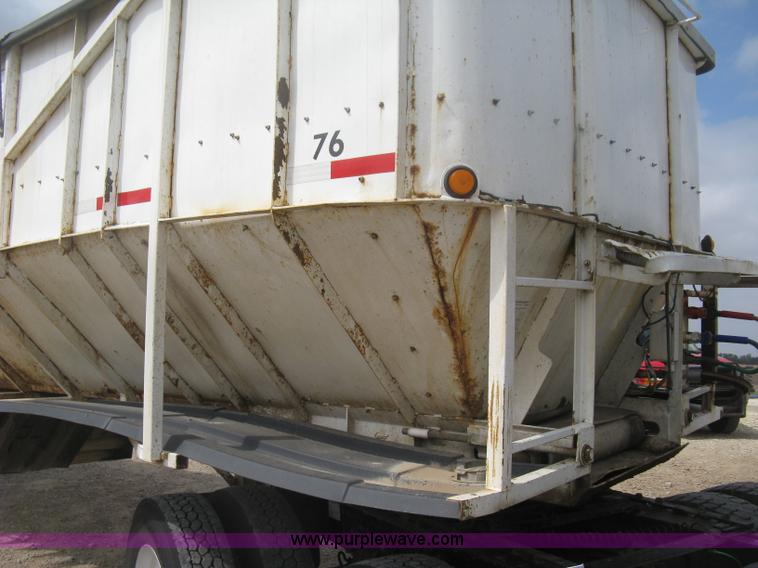 image for item H6314 1998 Trinity 43' belt trailer