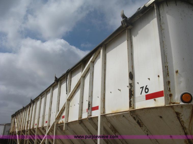 image for item H6314 1998 Trinity 43' belt trailer