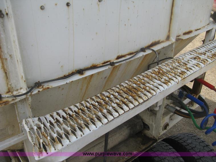 image for item H6314 1998 Trinity 43' belt trailer