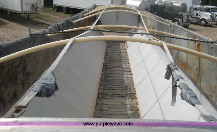 image for item H6314 1998 Trinity 43' belt trailer