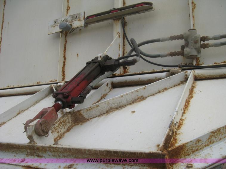 image for item H6314 1998 Trinity 43' belt trailer