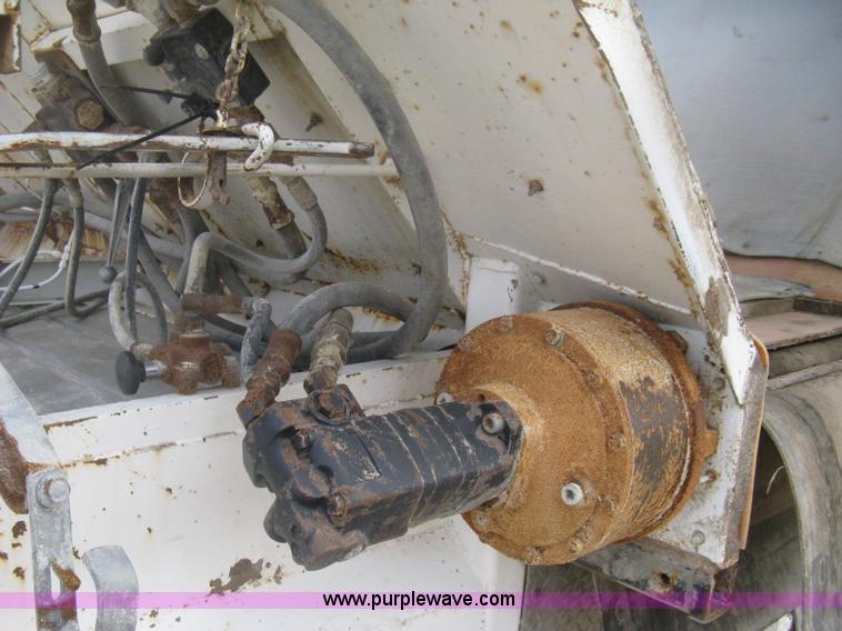 image for item H6314 1998 Trinity 43' belt trailer