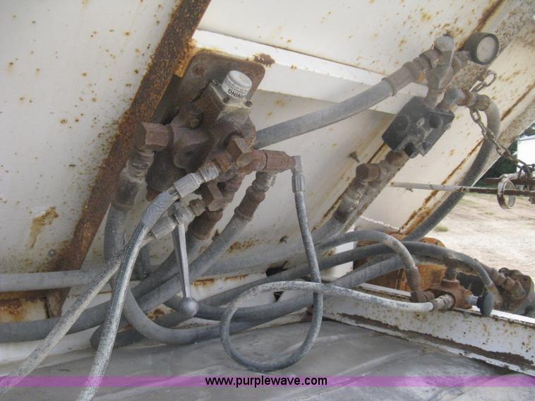 image for item H6314 1998 Trinity 43' belt trailer