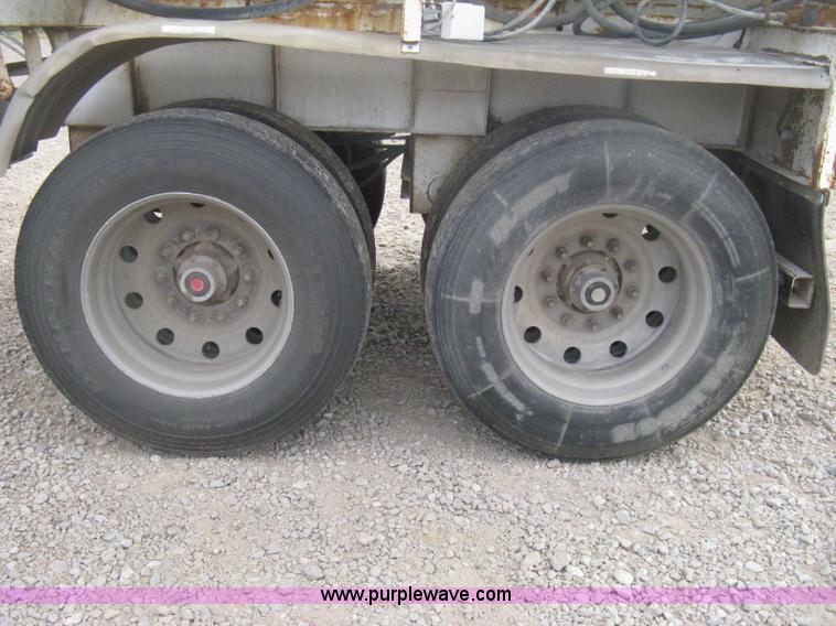 image for item H6314 1998 Trinity 43' belt trailer