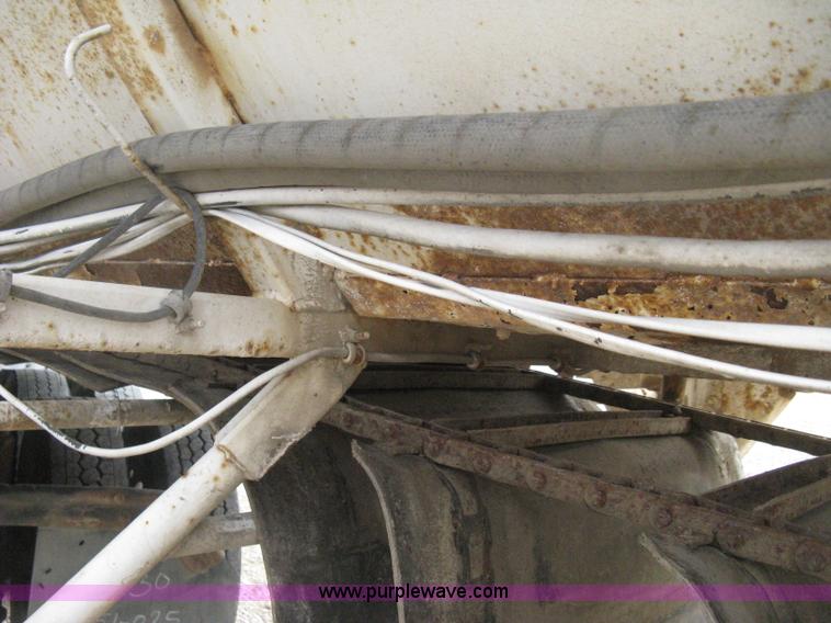 image for item H6314 1998 Trinity 43' belt trailer