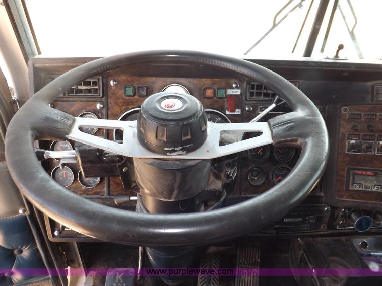 image for item H7013 1995 Kenworth W900 semi truck