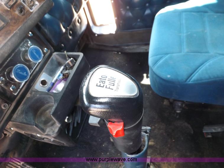 image for item H7013 1995 Kenworth W900 semi truck