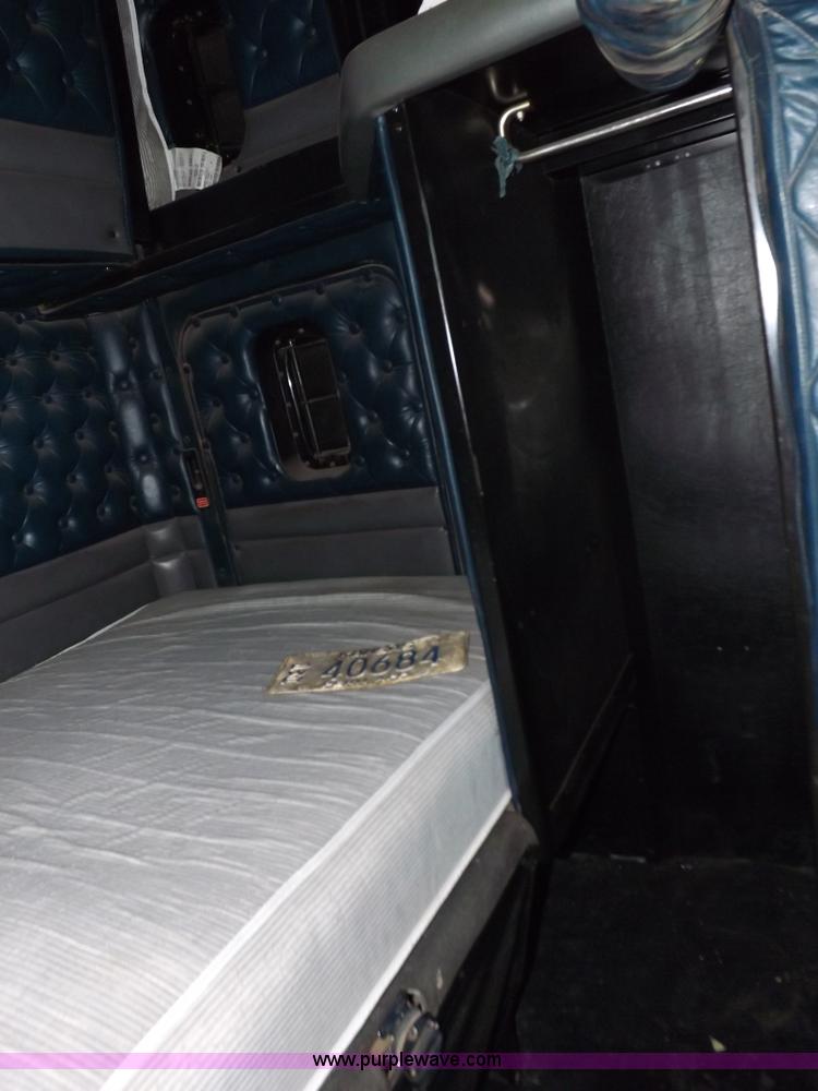 image for item H7013 1995 Kenworth W900 semi truck