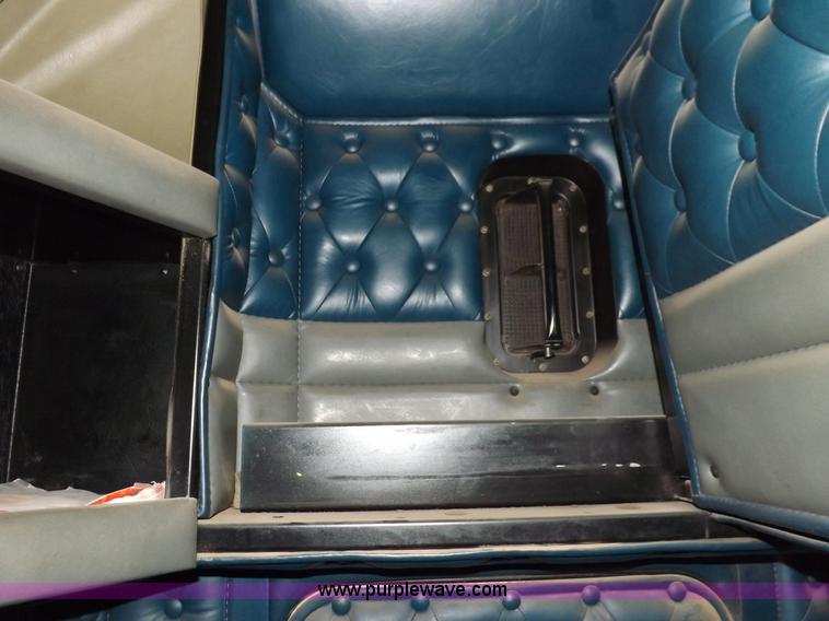 image for item H7013 1995 Kenworth W900 semi truck